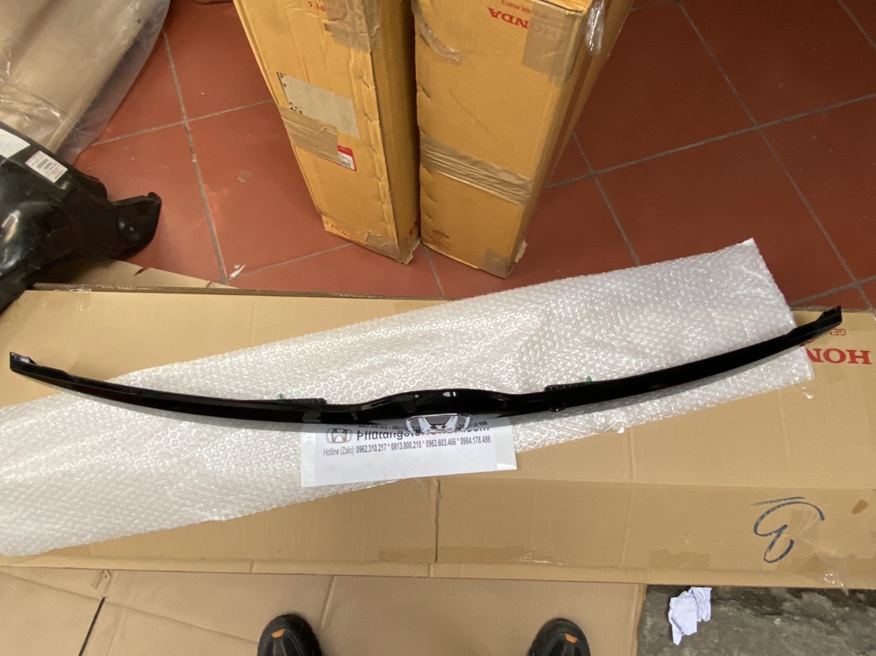 Ốp đèn soi biển số xe Honda JAZZ